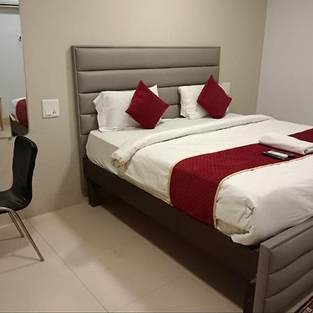 Hotel Amenda International New Delhi Buitenkant foto
