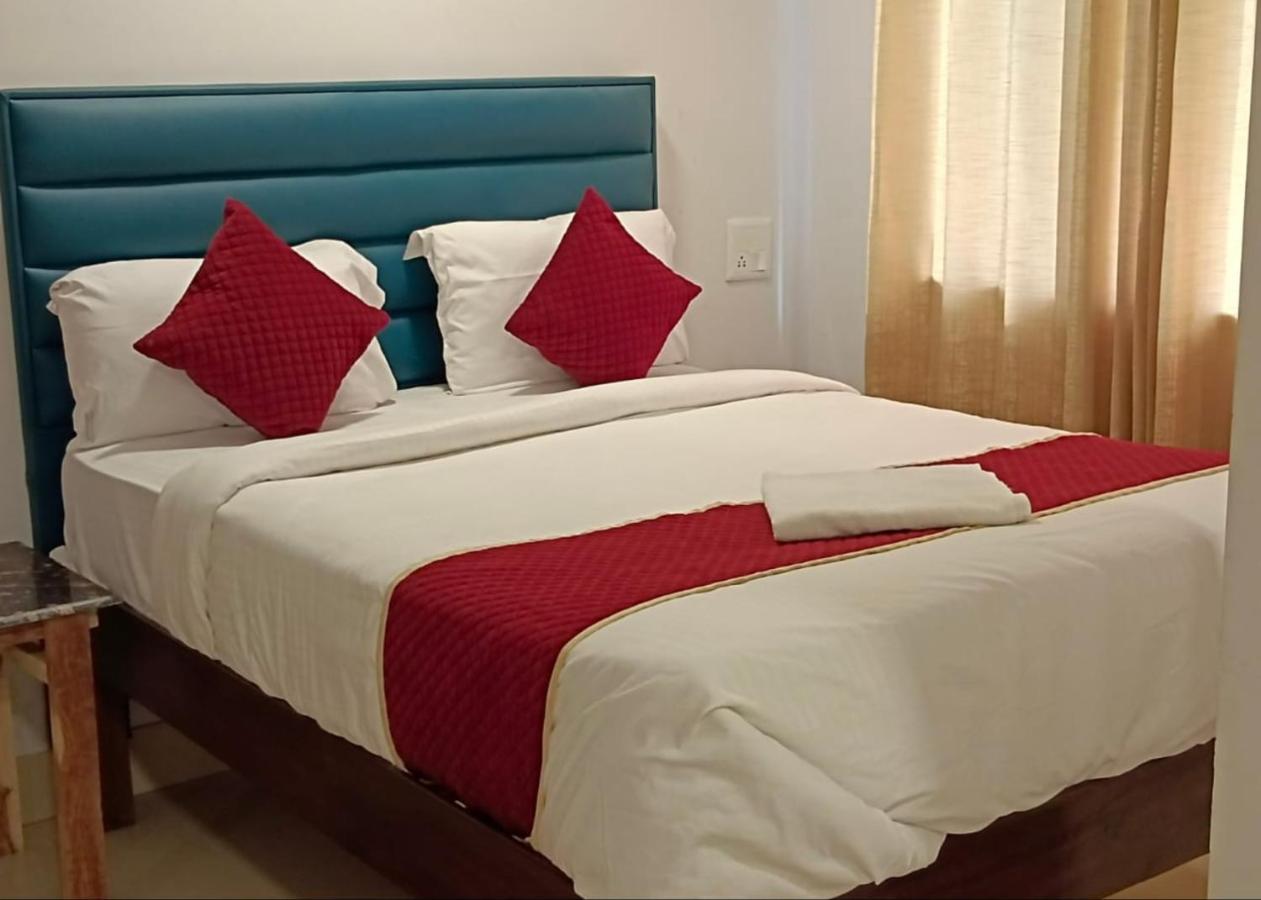 Hotel Amenda International New Delhi Buitenkant foto
